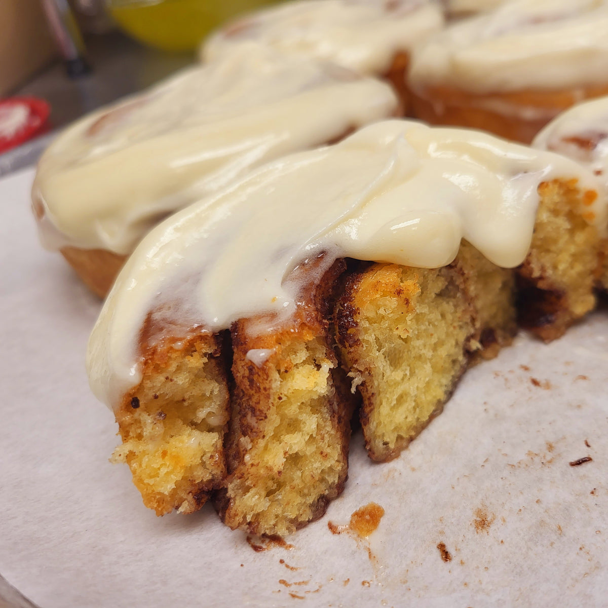 Jumbo Cinnamon Roll – Country Cakes & Bakes